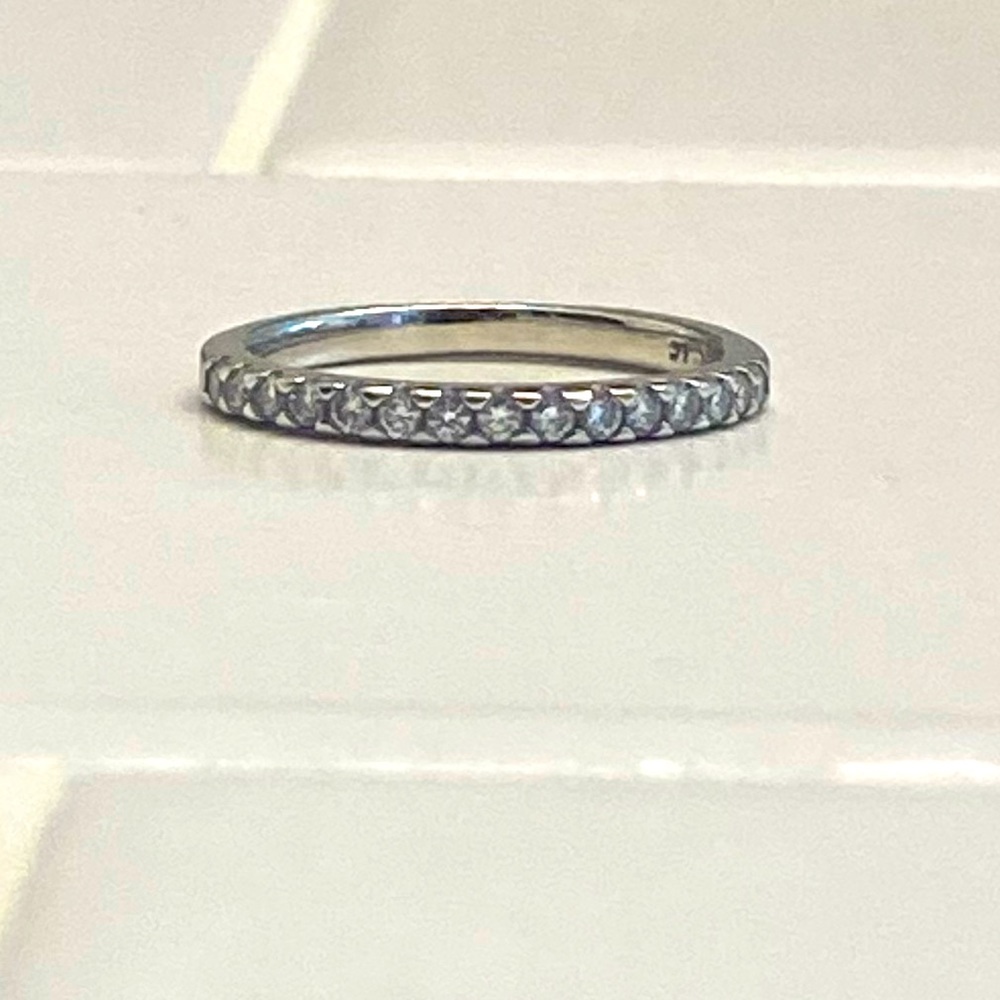 14K White Gold and Diamond Ring